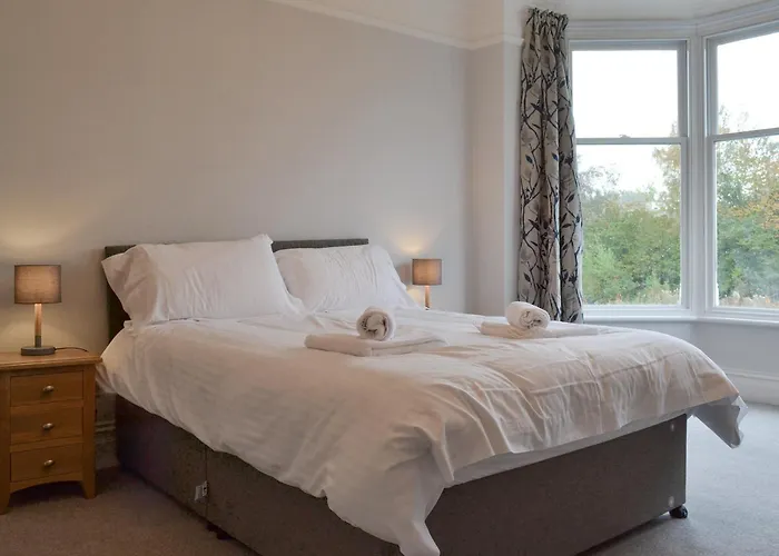 The Birches * كيسويك