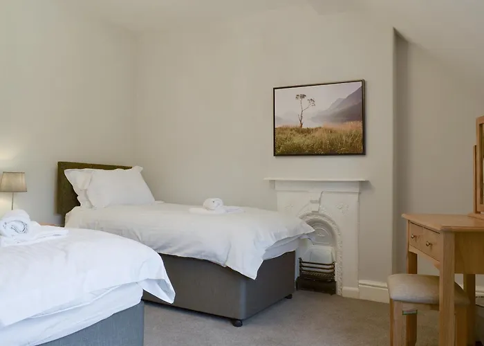 The Birches * كيسويك